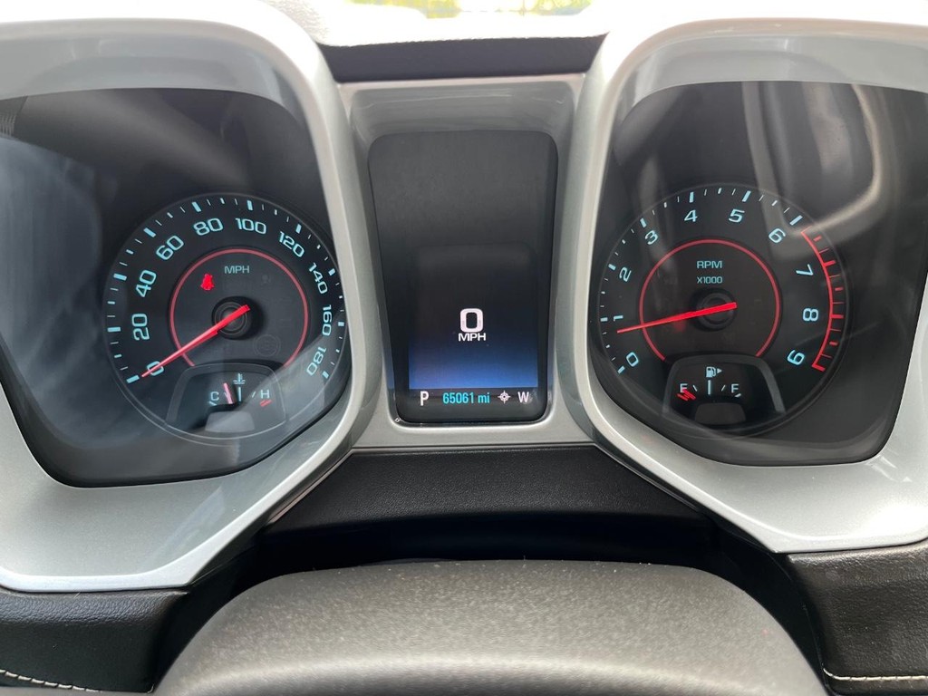 Chevrolet Camaro Vehicle Full-screen Gallery Image 18