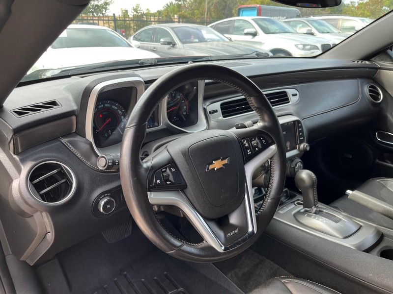 Chevrolet Camaro Vehicle Full-screen Gallery Image 10