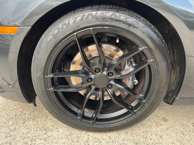 Chevrolet Camaro Vehicle Full-screen Gallery Image 24