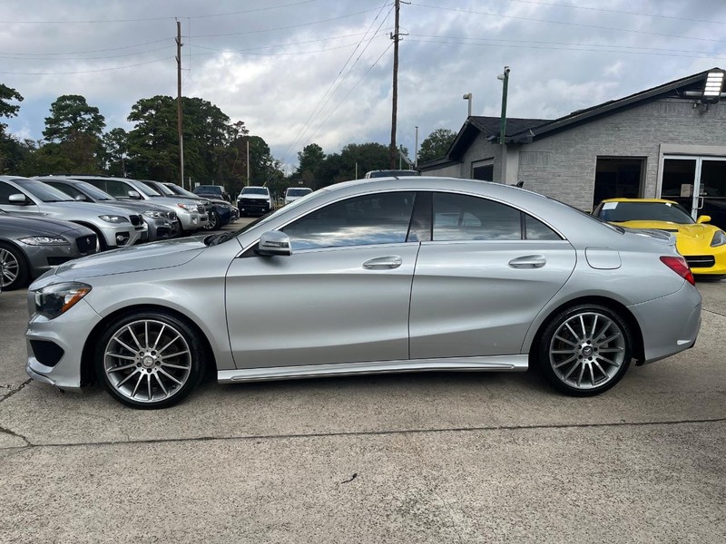 Mercedes-Benz CLA 250 Vehicle Full-screen Gallery Image 09