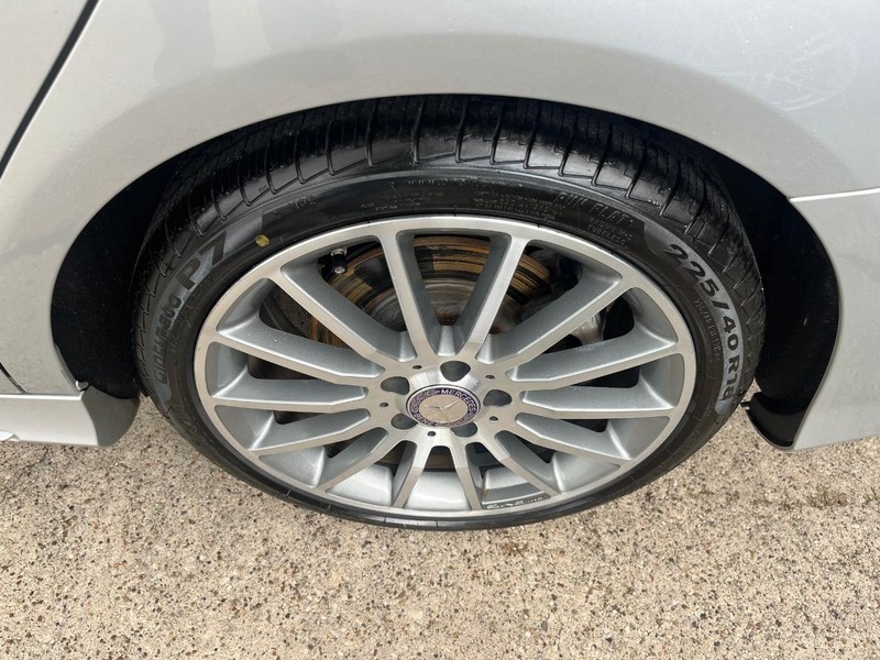 Mercedes-Benz CLA 250 Vehicle Full-screen Gallery Image 26