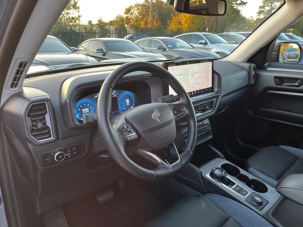 Ford Bronco Sport Vehicle Full-screen Gallery Image 10