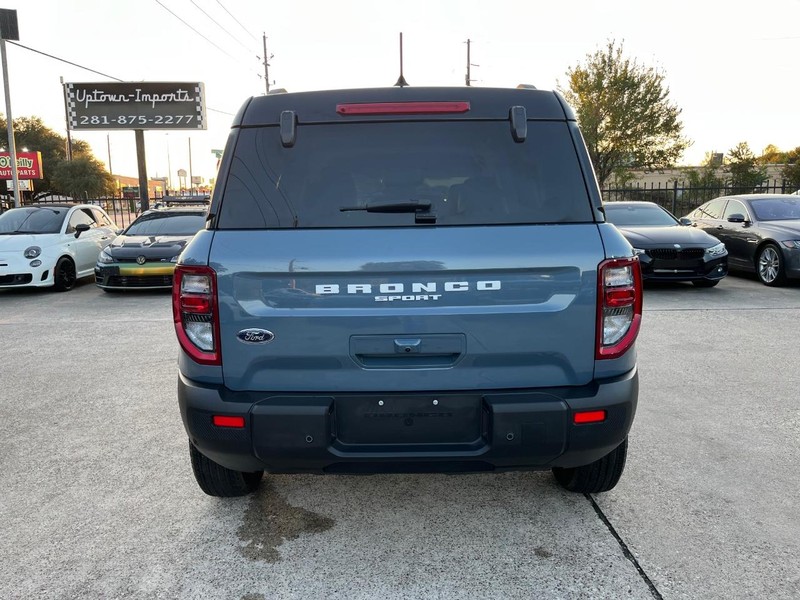 Ford Bronco Sport Vehicle Full-screen Gallery Image 07