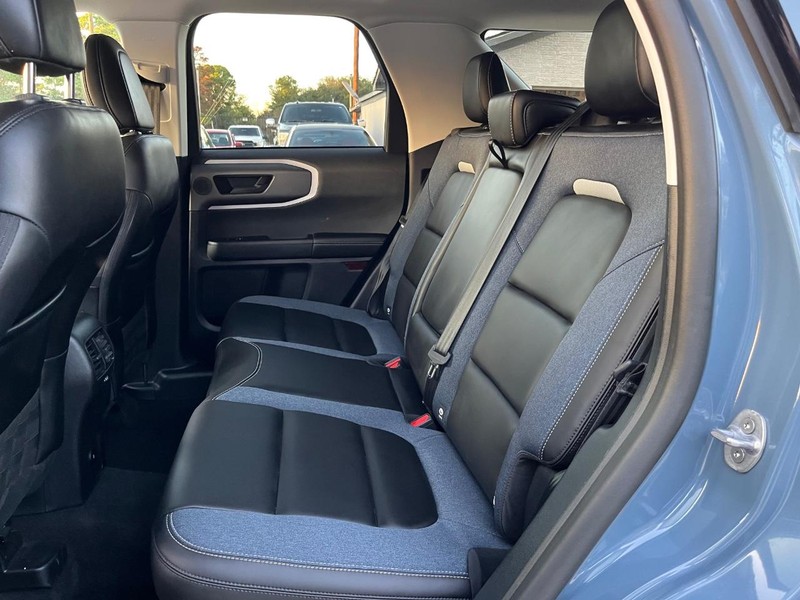 Ford Bronco Sport Vehicle Full-screen Gallery Image 18