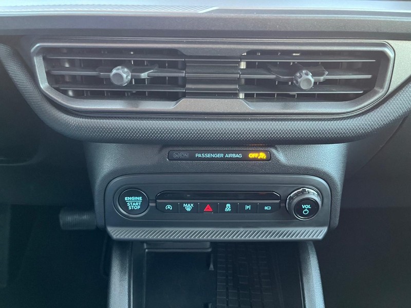 Ford Bronco Sport Vehicle Full-screen Gallery Image 25