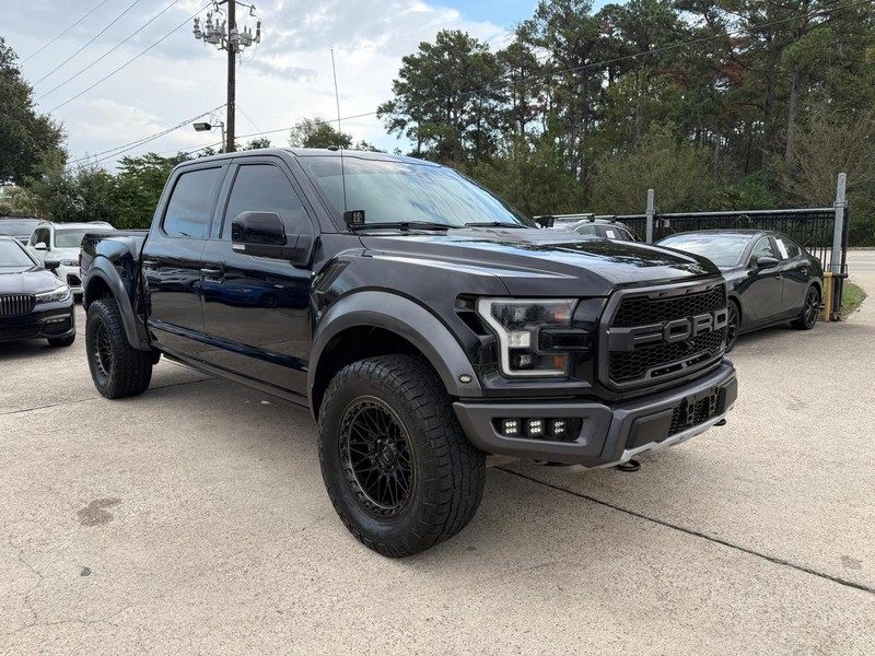 Ford F-150 Vehicle Full-screen Gallery Image 03