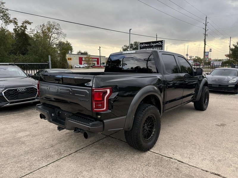 Ford F-150 Vehicle Full-screen Gallery Image 05