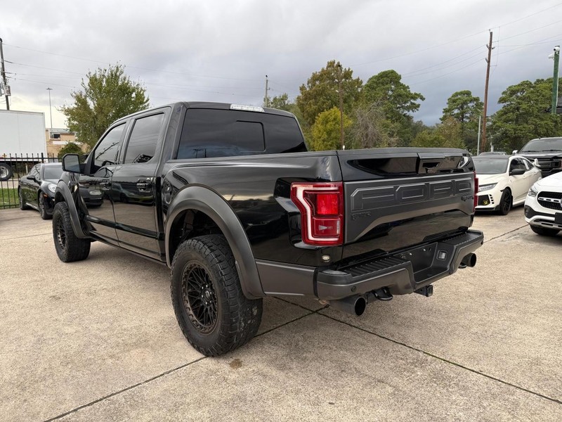 Ford F-150 Vehicle Full-screen Gallery Image 06