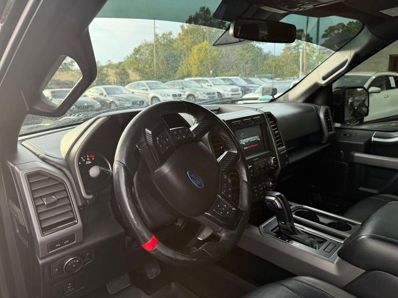 Ford F-150 Vehicle Full-screen Gallery Image 08