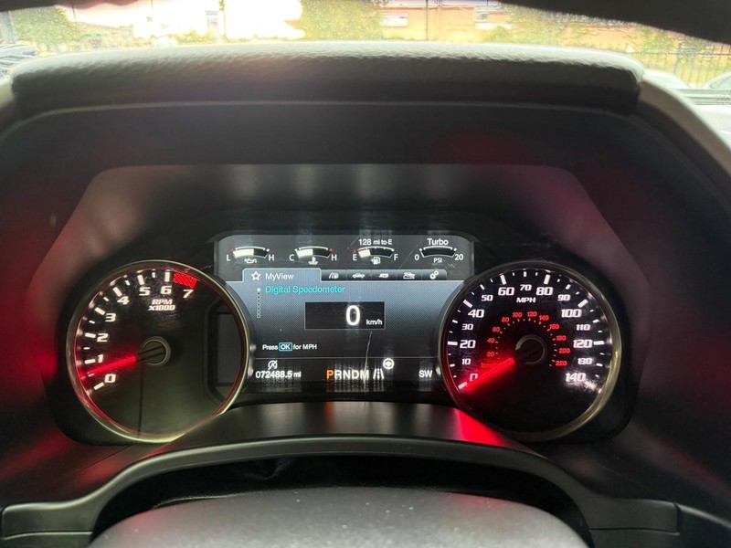 Ford F-150 Vehicle Full-screen Gallery Image 19