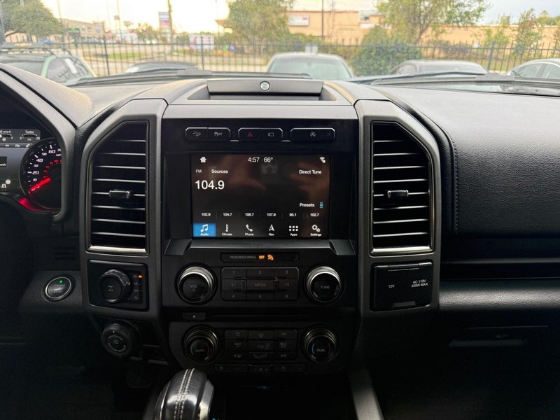 Ford F-150 Vehicle Full-screen Gallery Image 20