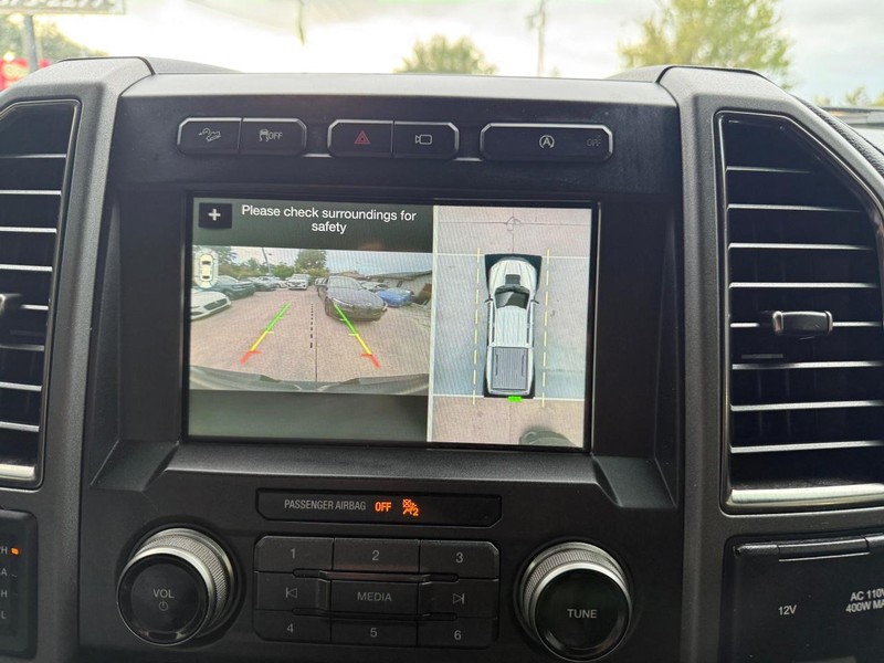 Ford F-150 Vehicle Full-screen Gallery Image 22