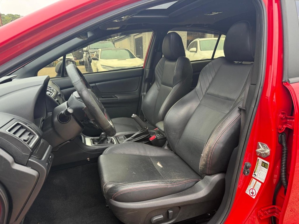 Subaru WRX Vehicle Full-screen Gallery Image 10