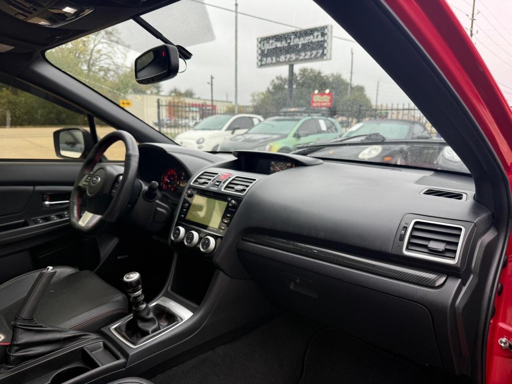 Subaru WRX Vehicle Full-screen Gallery Image 12