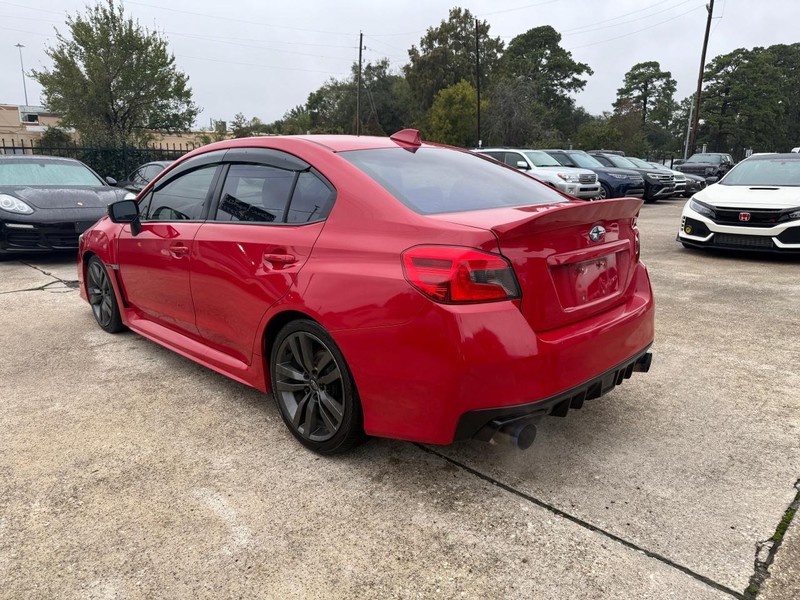 Subaru WRX Vehicle Full-screen Gallery Image 07