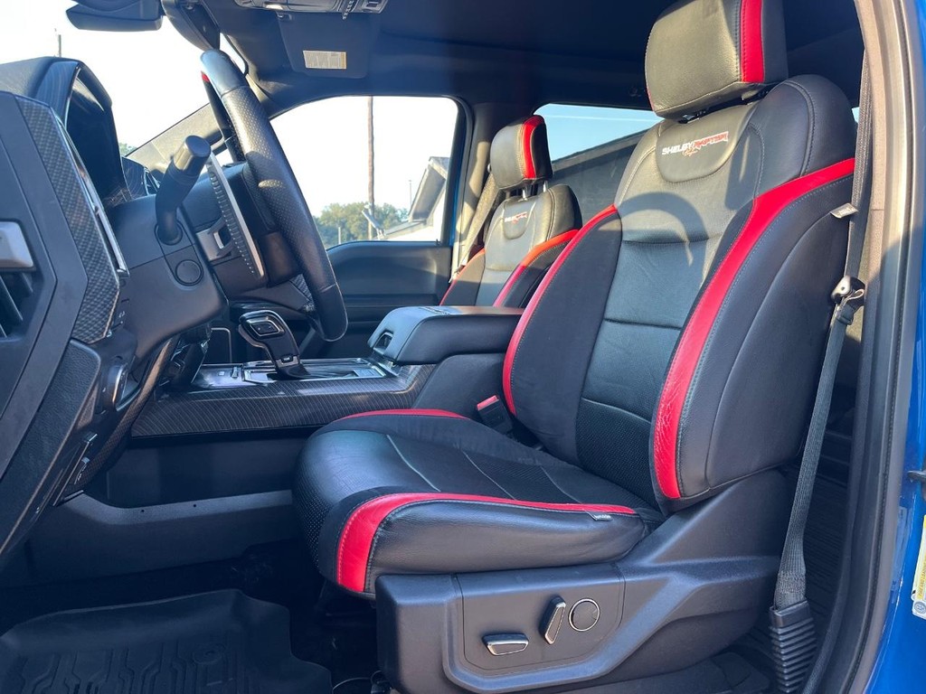 Ford F-150 Vehicle Full-screen Gallery Image 11