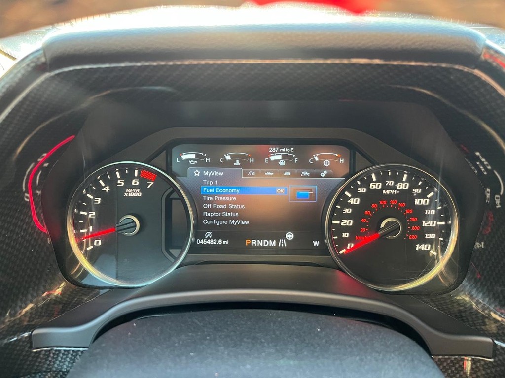 Ford F-150 Vehicle Full-screen Gallery Image 22