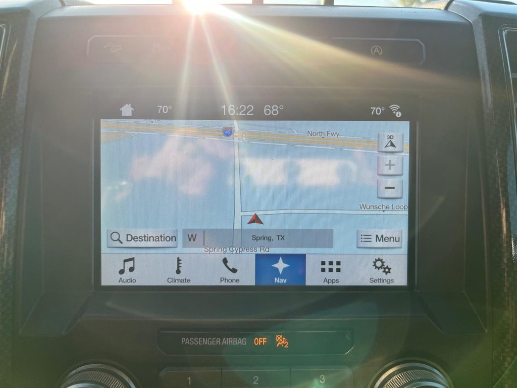 Ford F-150 Vehicle Full-screen Gallery Image 24