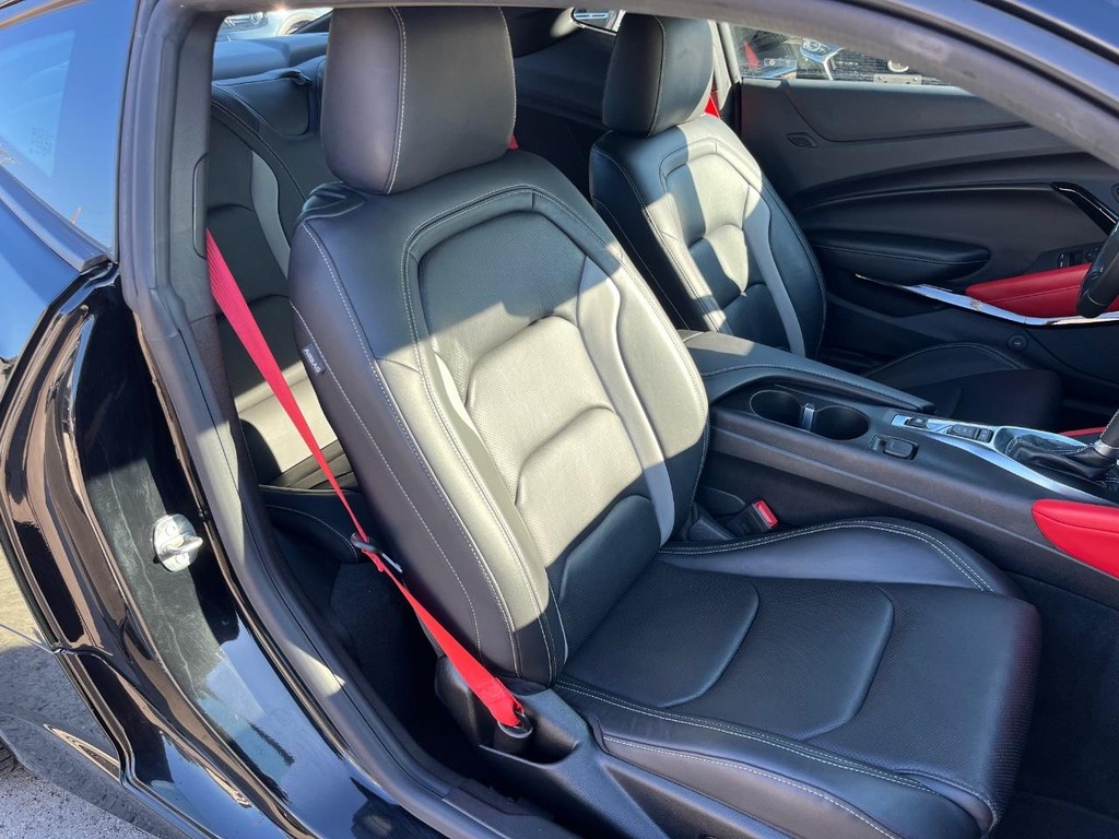 Chevrolet Camaro Vehicle Full-screen Gallery Image 14