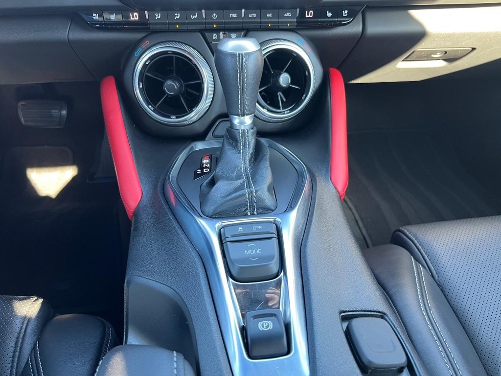 Chevrolet Camaro Vehicle Full-screen Gallery Image 21