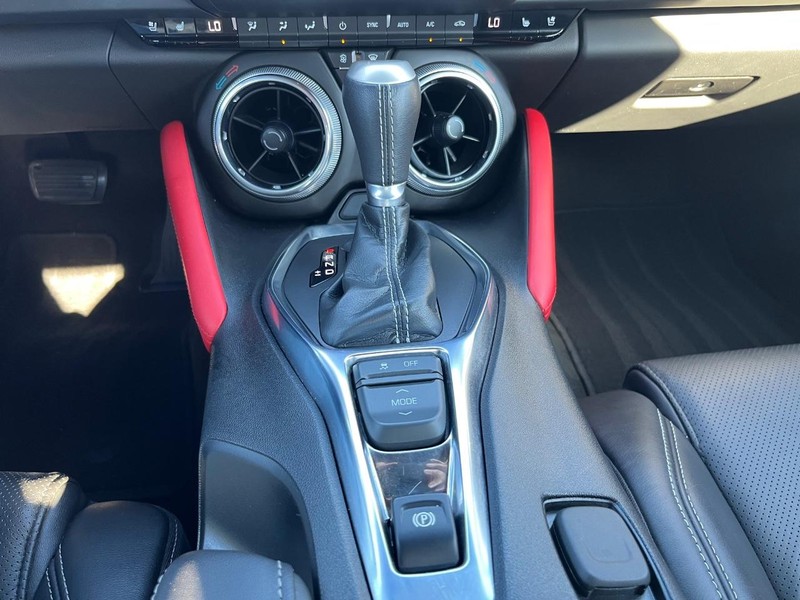 Chevrolet Camaro Vehicle Full-screen Gallery Image 21