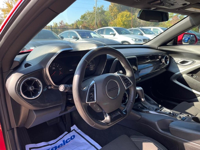 Chevrolet Camaro Vehicle Full-screen Gallery Image 10