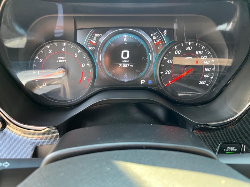 Chevrolet Camaro Vehicle Full-screen Gallery Image 18