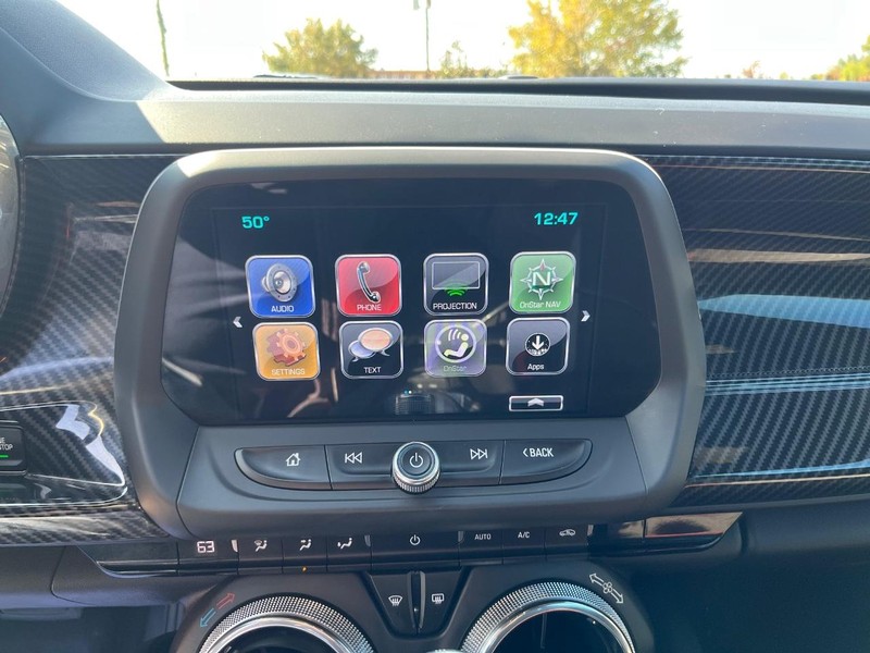 Chevrolet Camaro Vehicle Full-screen Gallery Image 19