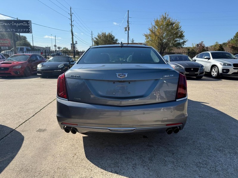 Cadillac CT6 Vehicle Full-screen Gallery Image 07