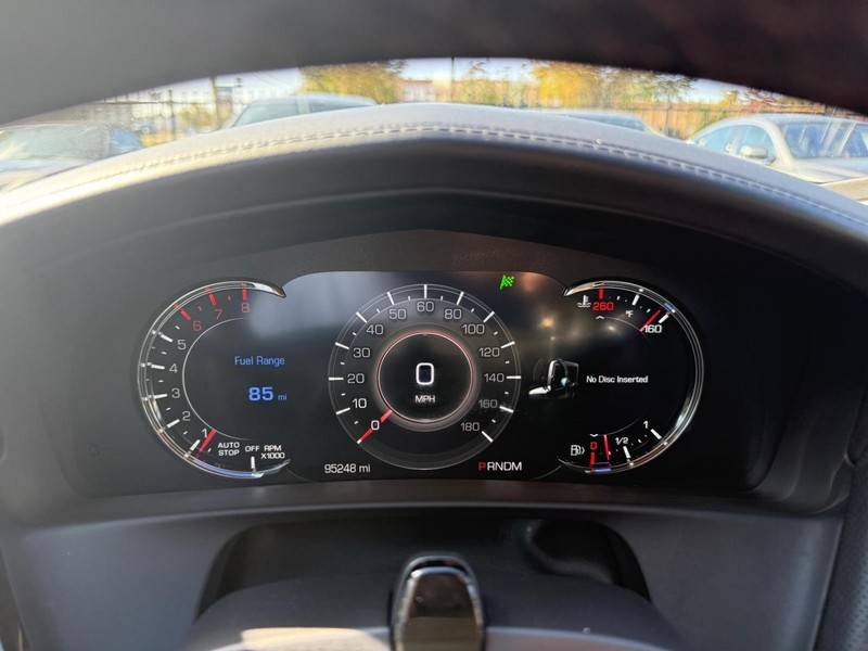 Cadillac CT6 Vehicle Full-screen Gallery Image 21