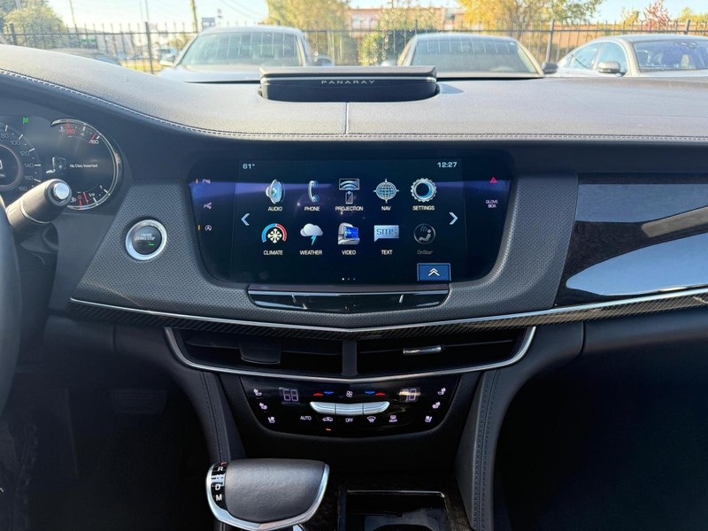 Cadillac CT6 Vehicle Full-screen Gallery Image 22