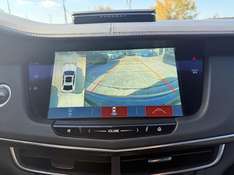 Cadillac CT6 Vehicle Full-screen Gallery Image 23