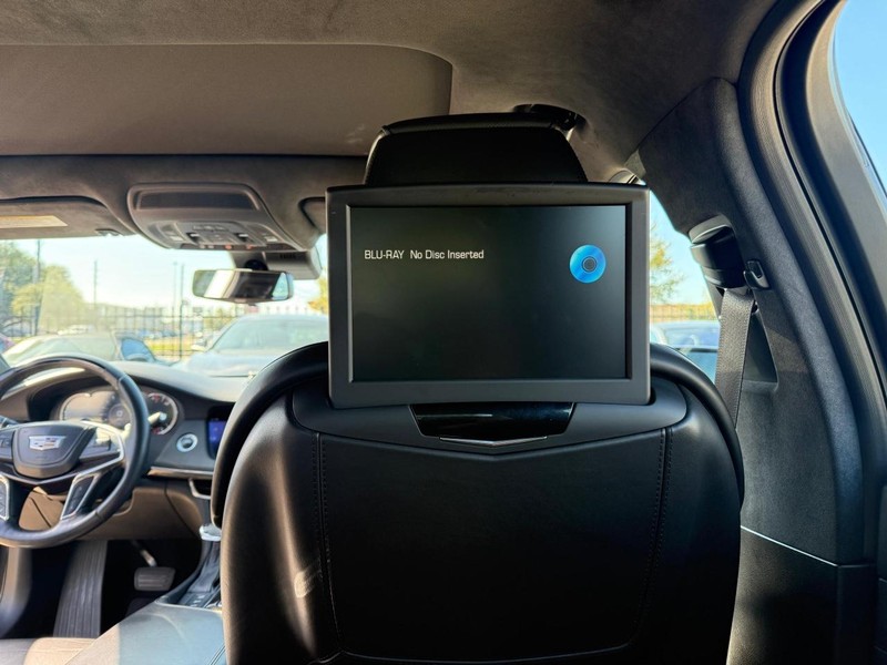 Cadillac CT6 Vehicle Full-screen Gallery Image 27