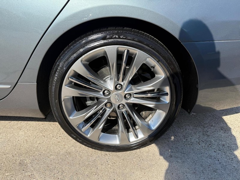 Cadillac CT6 Vehicle Full-screen Gallery Image 29