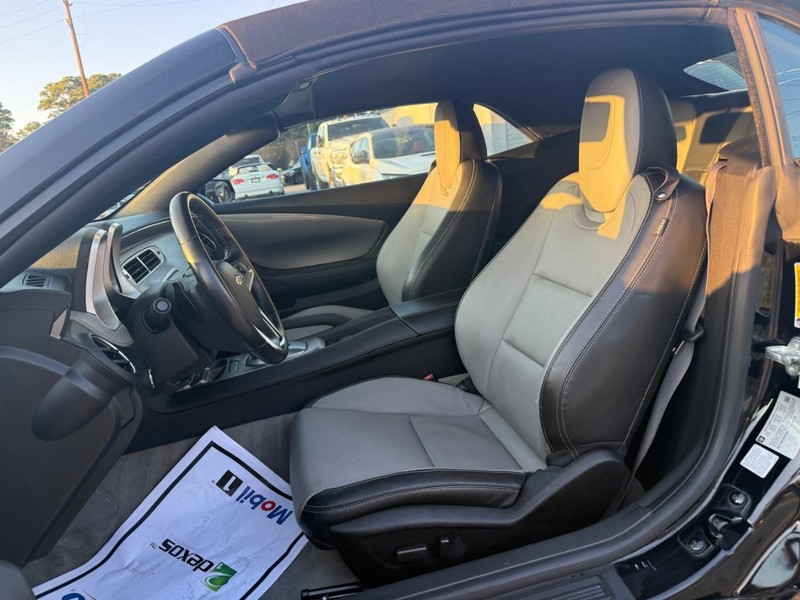 Chevrolet Camaro Vehicle Full-screen Gallery Image 19