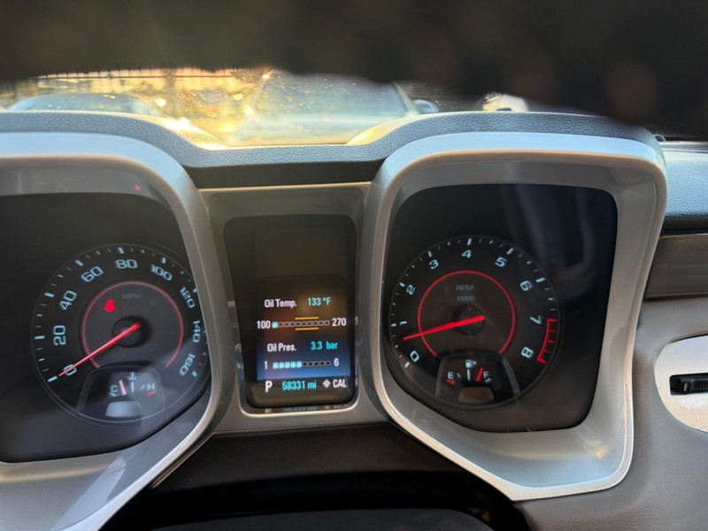 Chevrolet Camaro Vehicle Full-screen Gallery Image 27