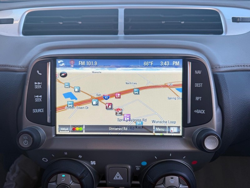 Chevrolet Camaro Vehicle Full-screen Gallery Image 32