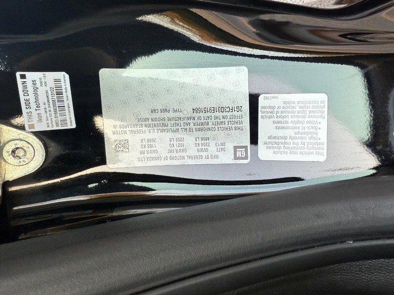 Chevrolet Camaro Vehicle Full-screen Gallery Image 34