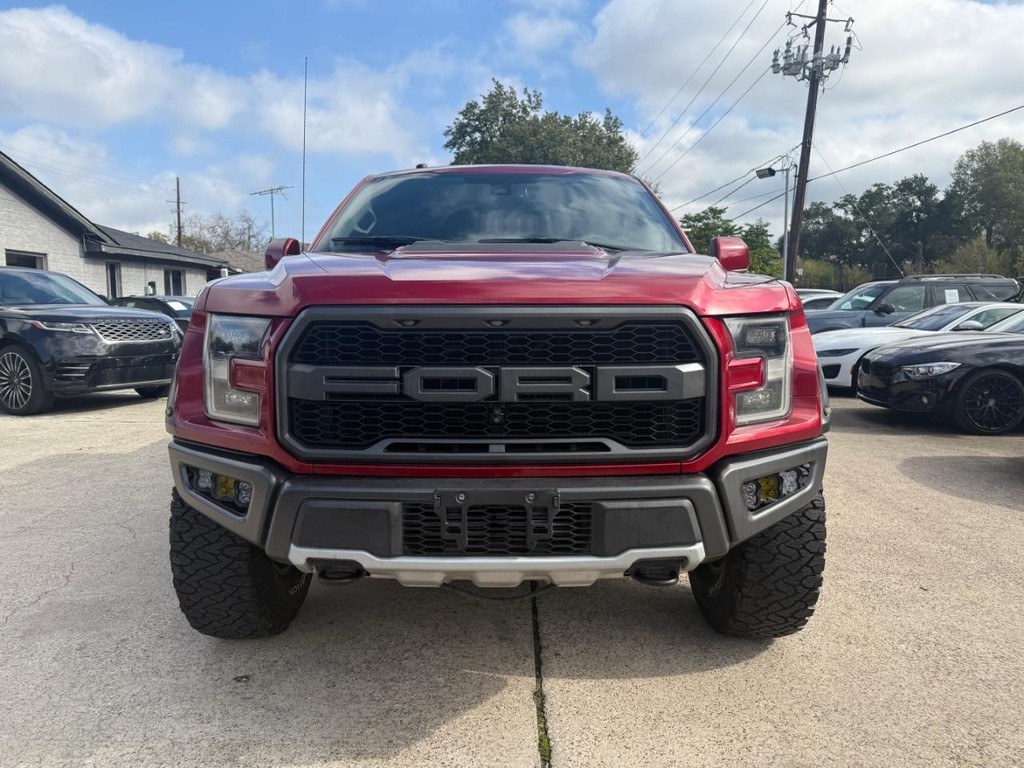 Ford F-150 Vehicle Full-screen Gallery Image 02