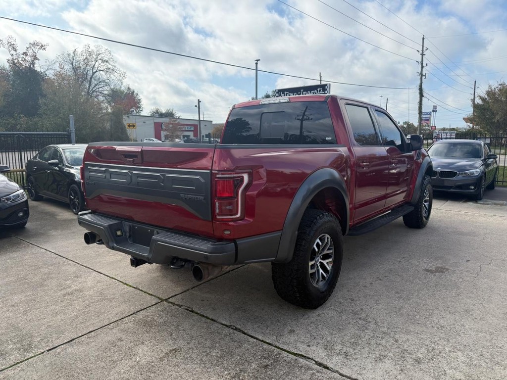 Ford F-150 Vehicle Full-screen Gallery Image 06