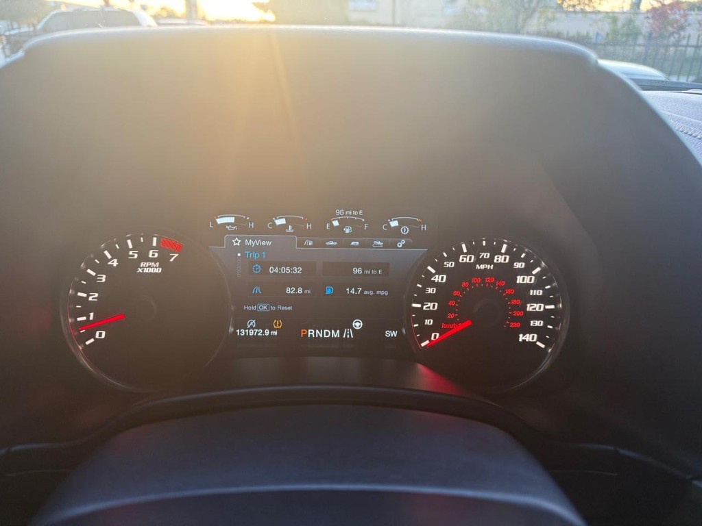 Ford F-150 Vehicle Full-screen Gallery Image 21