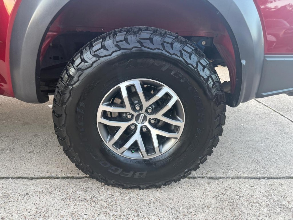 Ford F-150 Vehicle Full-screen Gallery Image 28