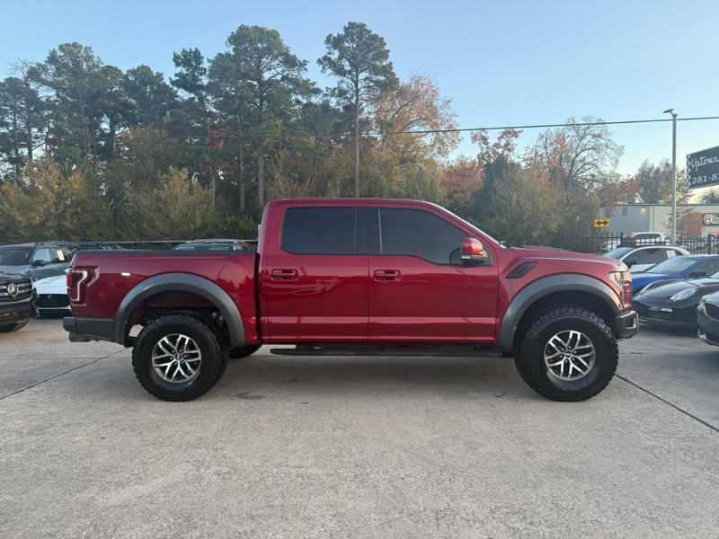 Ford F-150 Vehicle Full-screen Gallery Image 05