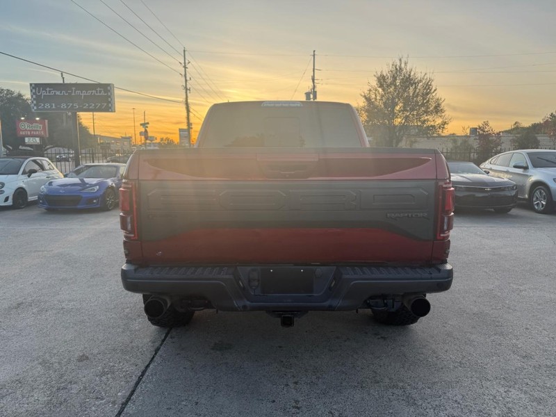 Ford F-150 Vehicle Full-screen Gallery Image 07