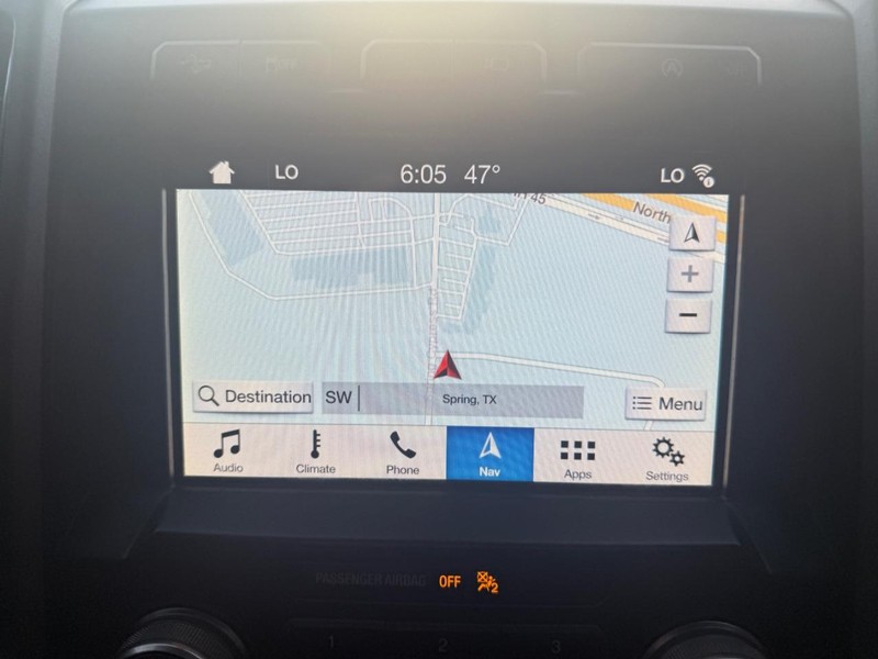 Ford F-150 Vehicle Full-screen Gallery Image 24