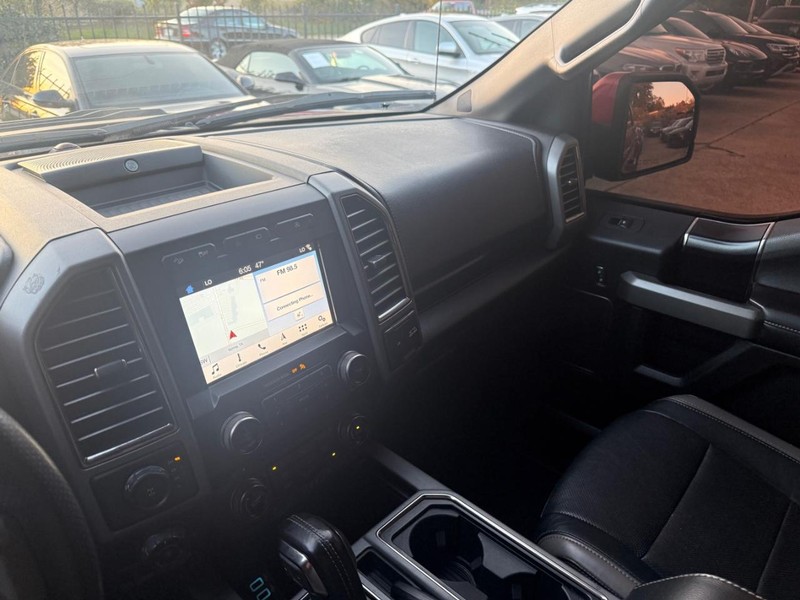 Ford F-150 Vehicle Full-screen Gallery Image 25