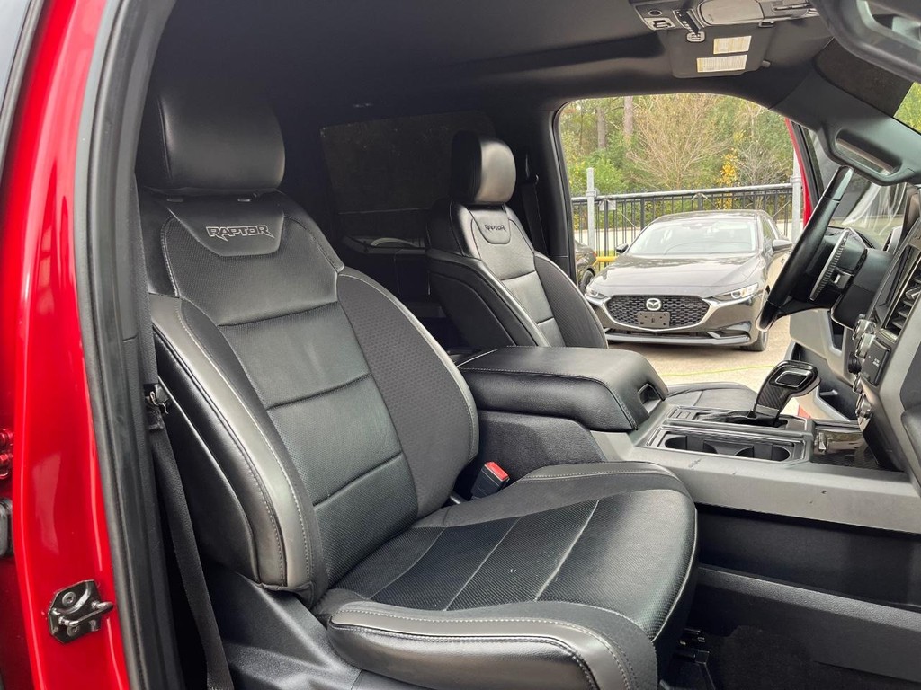 Ford F-150 Vehicle Full-screen Gallery Image 14