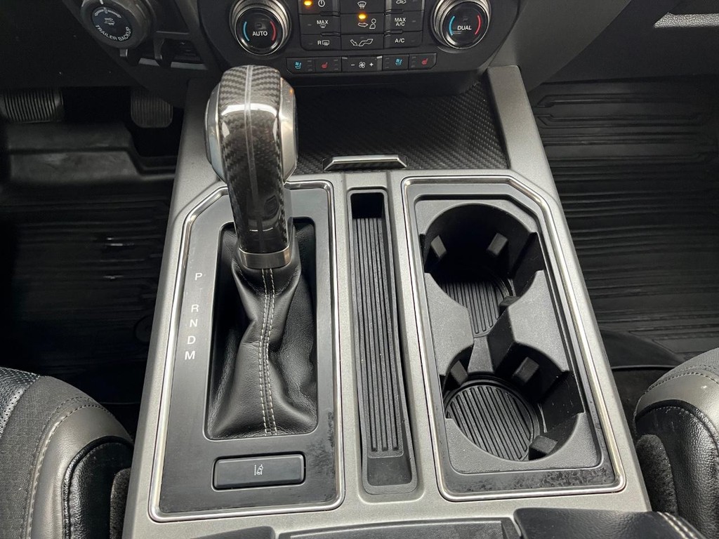 Ford F-150 Vehicle Full-screen Gallery Image 25