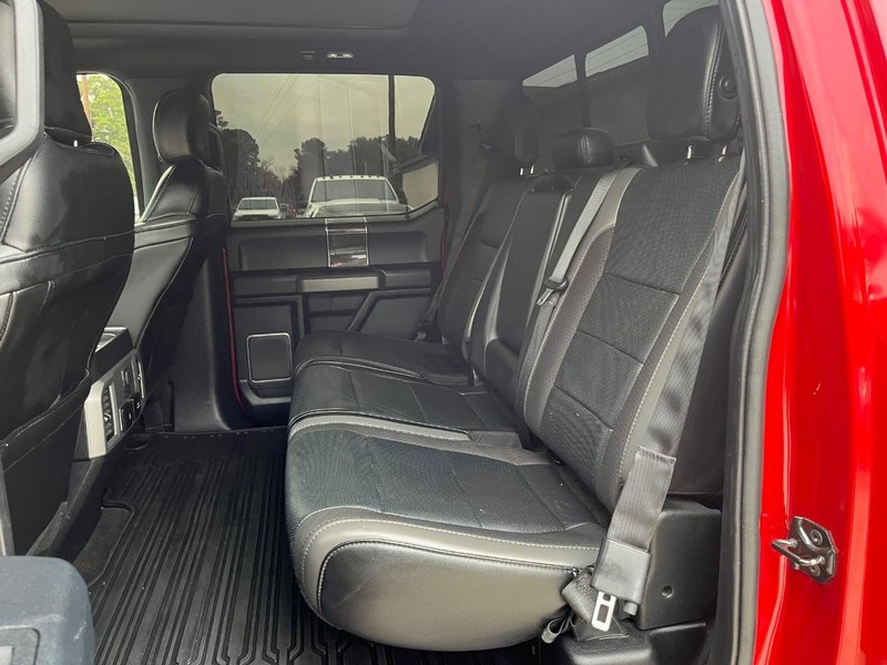 Ford F-150 Vehicle Full-screen Gallery Image 16