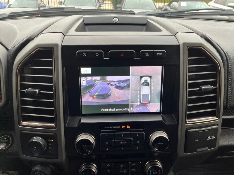 Ford F-150 Vehicle Full-screen Gallery Image 23